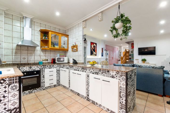 Image No.5-3 Bed Townhouse for sale