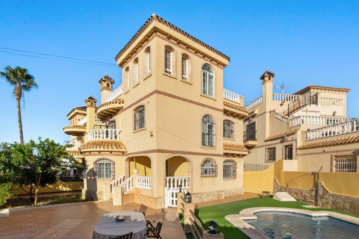 Image No.4-5 Bed Villa for sale