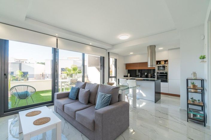 Image No.4-2 Bed Apartment for sale