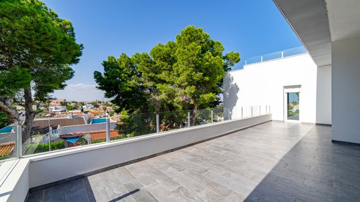 Image No.22-6 Bed Villa for sale