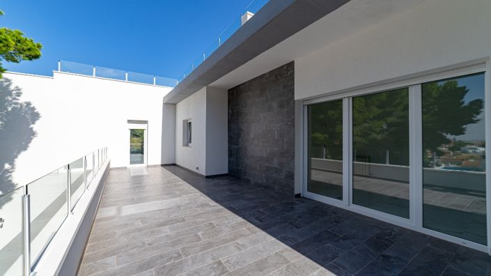 Image No.23-6 Bed Villa for sale