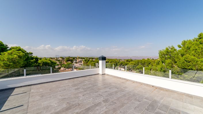 Image No.26-6 Bed Villa for sale