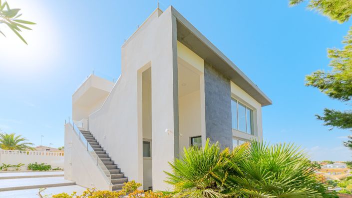 Image No.39-6 Bed Villa for sale