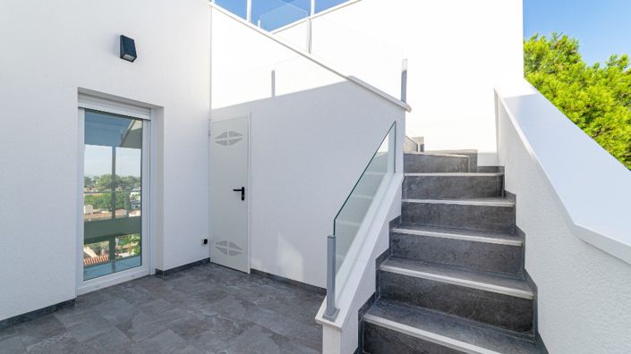 Image No.43-6 Bed Villa for sale