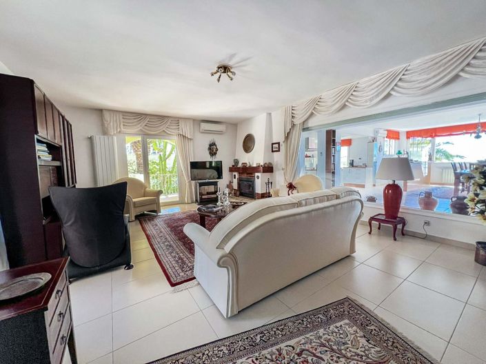Image No.22-5 Bed Villa for sale