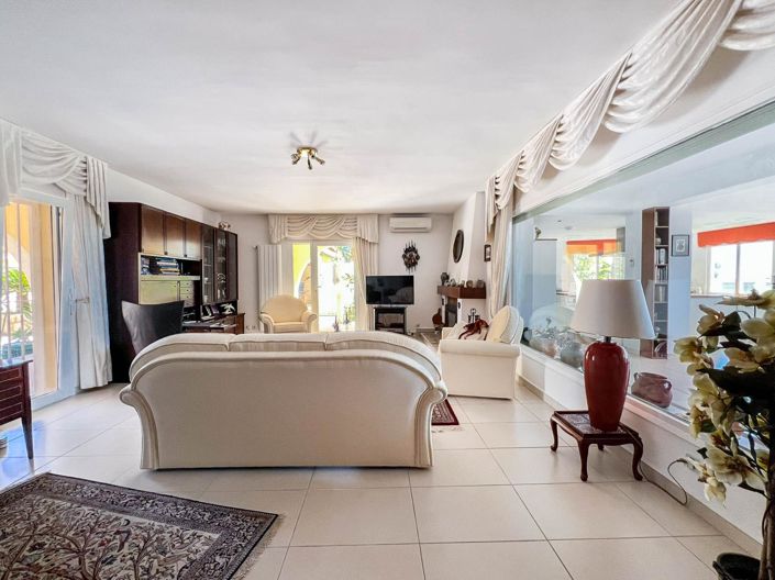 Image No.23-4 Bed Villa for sale