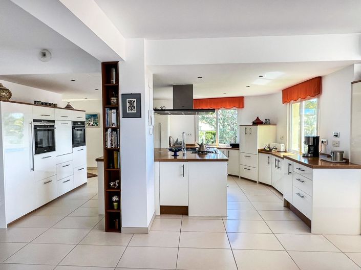 Image No.31-5 Bed Villa for sale