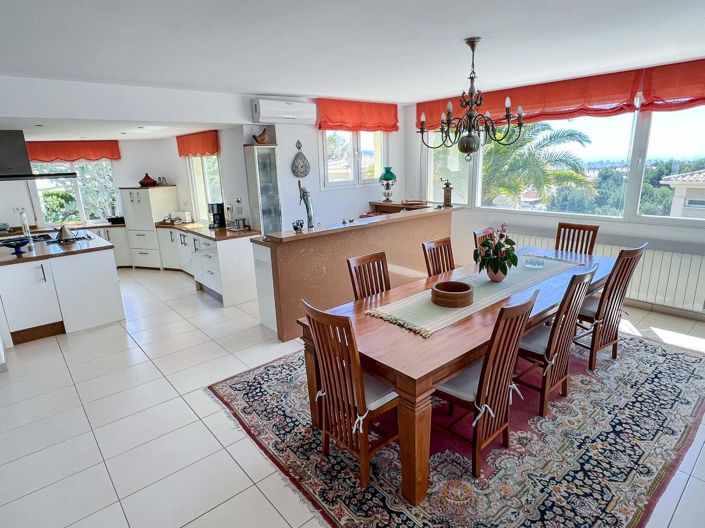 Image No.32-4 Bed Villa for sale