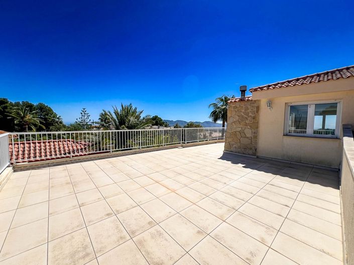 Image No.49-5 Bed Villa for sale
