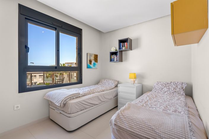 Image No.17-3 Bed Apartment for sale