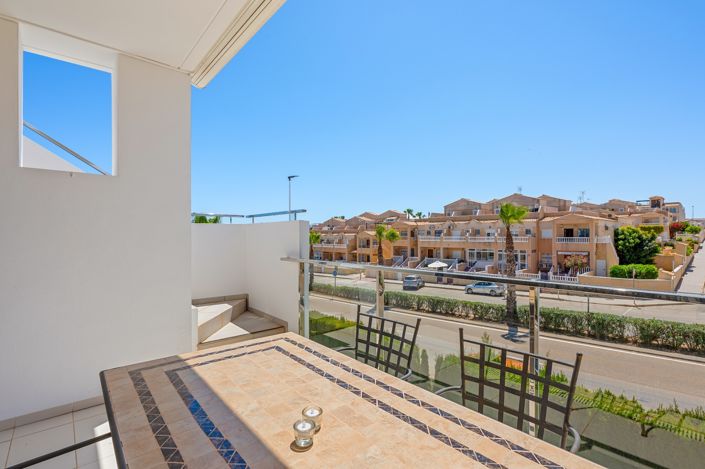 Image No.21-3 Bed Apartment for sale