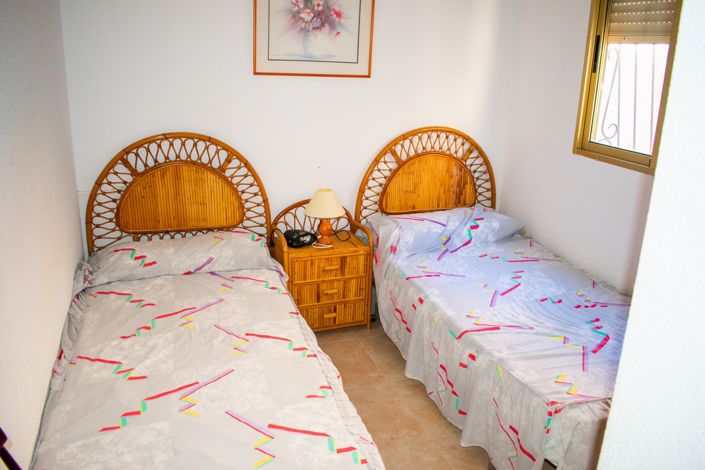 Image No.21-5 Bed Townhouse for sale
