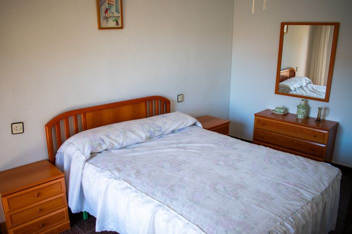 Image No.23-5 Bed Townhouse for sale
