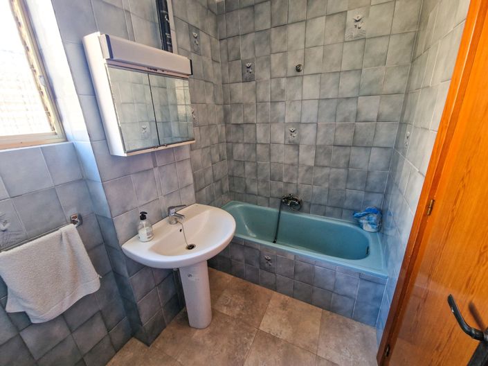 Image No.35-5 Bed Townhouse for sale