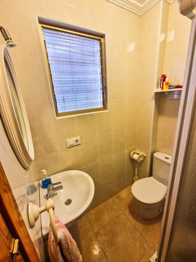 Image No.37-5 Bed Townhouse for sale