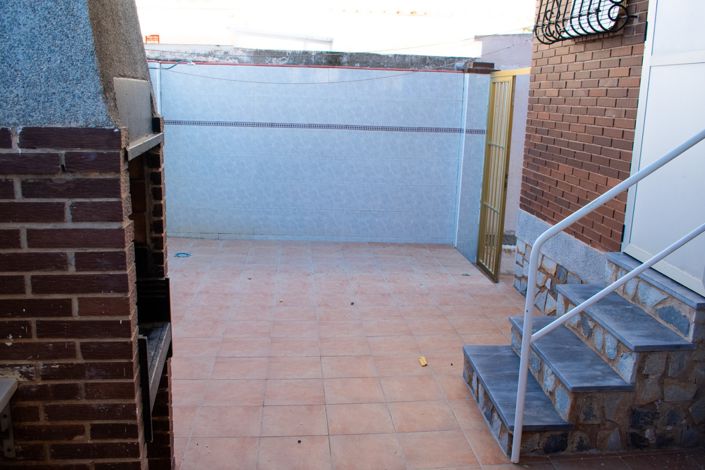 Image No.44-5 Bed Townhouse for sale