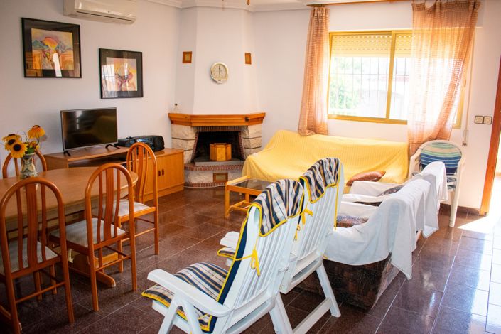 Image No.8-5 Bed Townhouse for sale