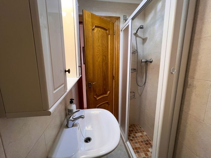 Image No.15-4 Bed Apartment for sale