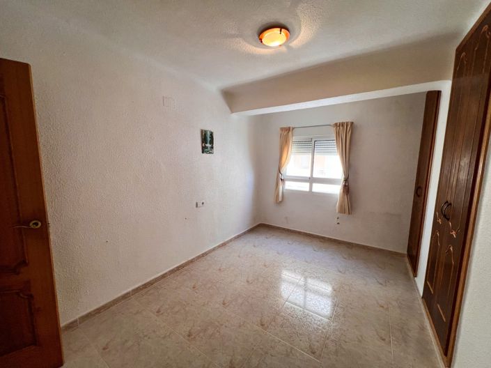Image No.17-4 Bed Apartment for sale