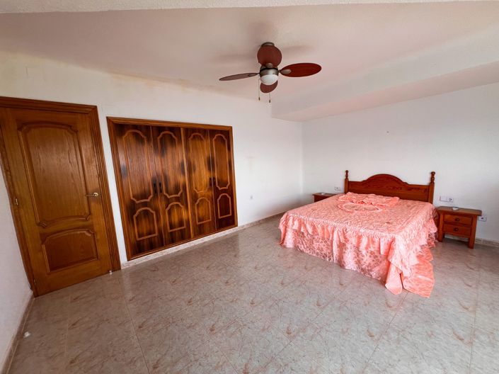Image No.10-4 Bed Apartment for sale