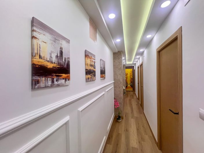 Image No.19-4 Bed Apartment for sale