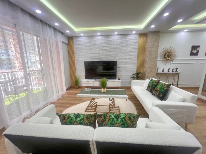 Image No.6-4 Bed Apartment for sale