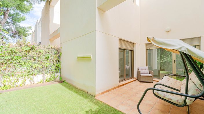 Image No.30-3 Bed Townhouse for sale