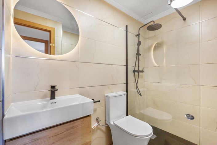 Image No.17-2 Bed Apartment for sale