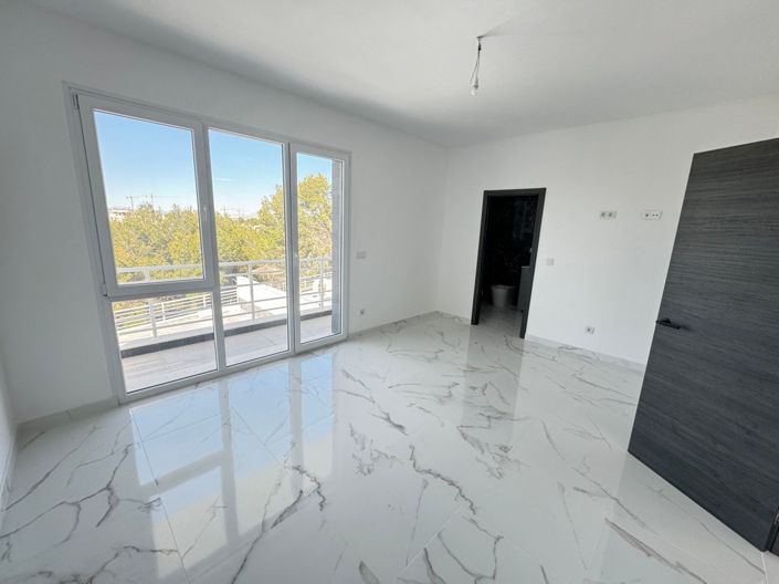 Image No.11-4 Bed Villa for sale