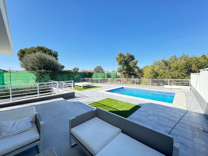 Image No.23-4 Bed Villa for sale