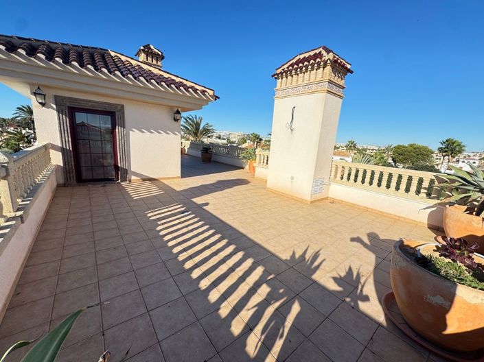 Image No.41-Villa de 4 chambres à vendre à Cabo Roig