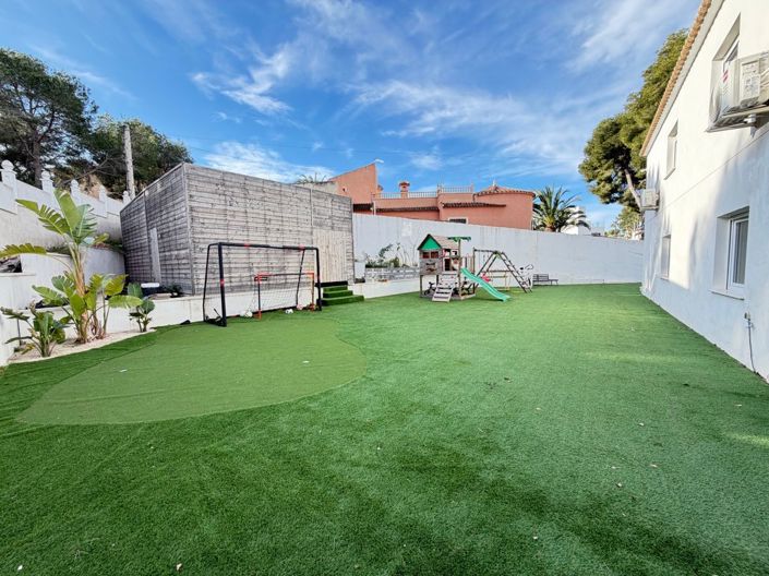 Image No.4-6 Bed Villa for sale
