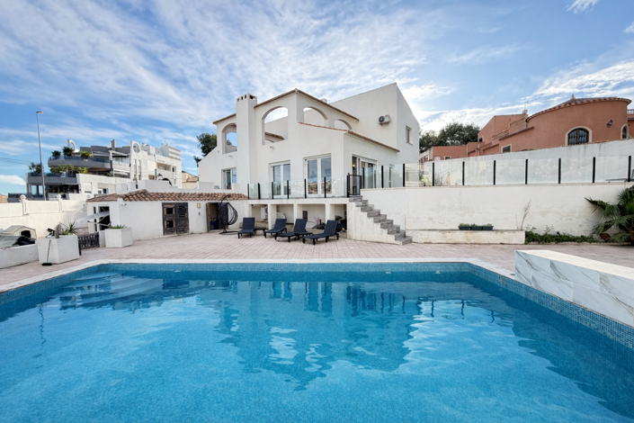 Image No.32-6 Bed Villa for sale