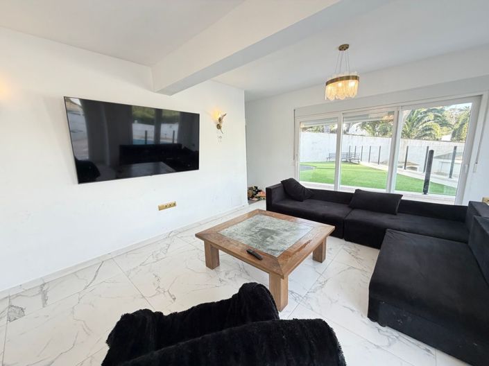 Image No.9-6 Bed Villa for sale
