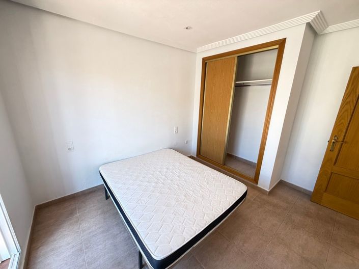 Image No.11-2 Bed Townhouse for sale