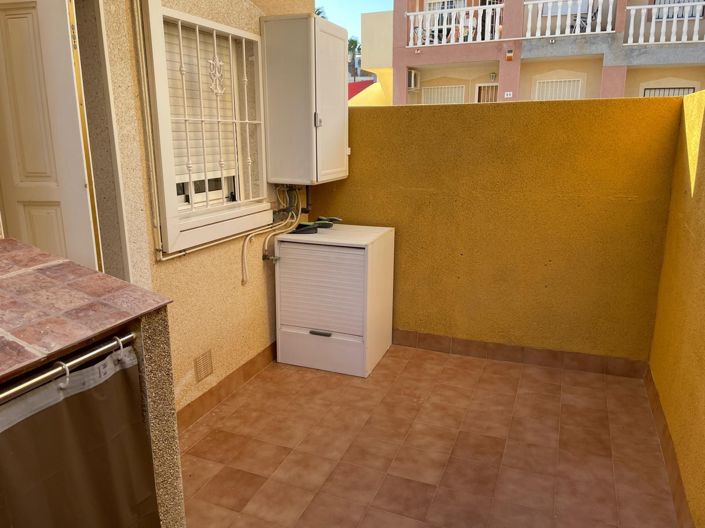 Image No.12-2 Bed Townhouse for sale