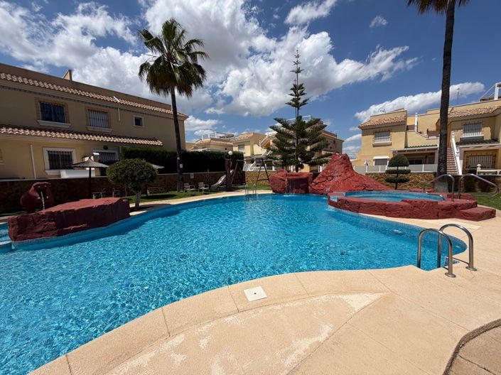 Image No.17-2 Bed Apartment for sale