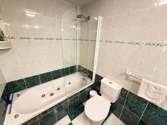 Image No.16-2 Bed Apartment for sale