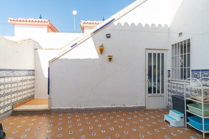 Image No.25-3 Bed Townhouse for sale