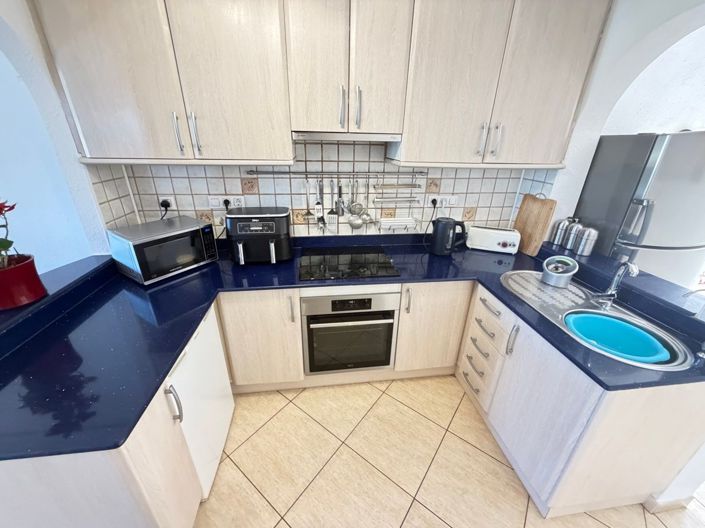 Image No.9-3 Bed Townhouse for sale