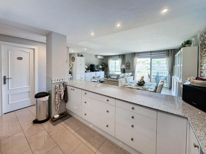 Image No.19-3 Bed Apartment for sale