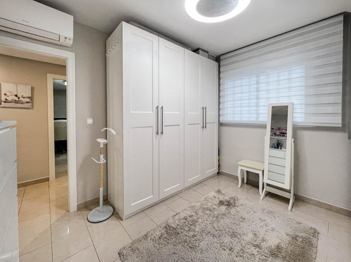 Image No.25-3 Bed Apartment for sale