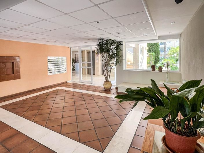 Image No.47-3 Bed Apartment for sale
