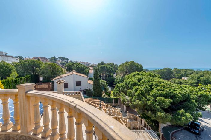 Image No.25-4 Bed Villa for sale
