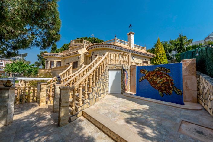Image No.28-4 Bed Villa for sale