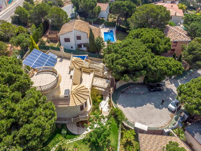 Image No.35-4 Bed Villa for sale