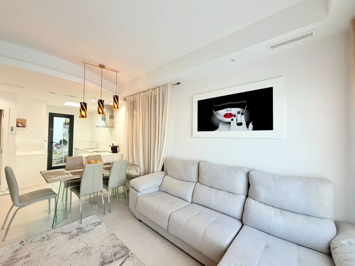 Image No.19-3 Bed Townhouse for sale