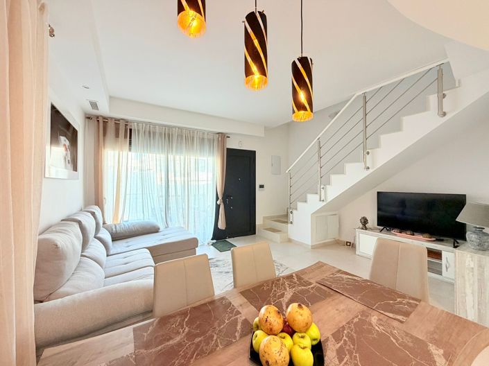 Image No.20-3 Bed Townhouse for sale