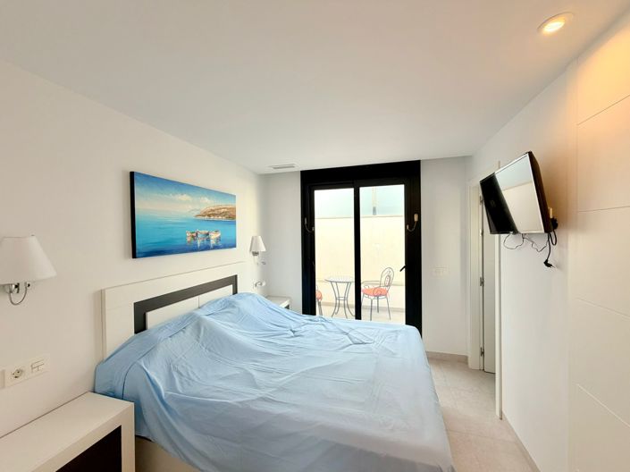 Image No.23-3 Bed Townhouse for sale