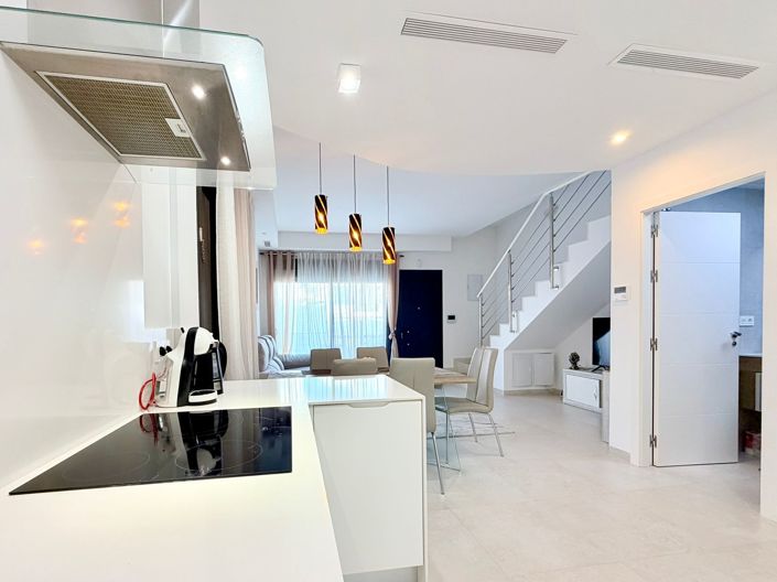 Image No.7-3 Bed Townhouse for sale